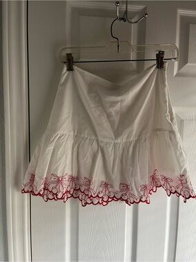 Francesca's Collections White Skater Skirt with Red Bow Hem